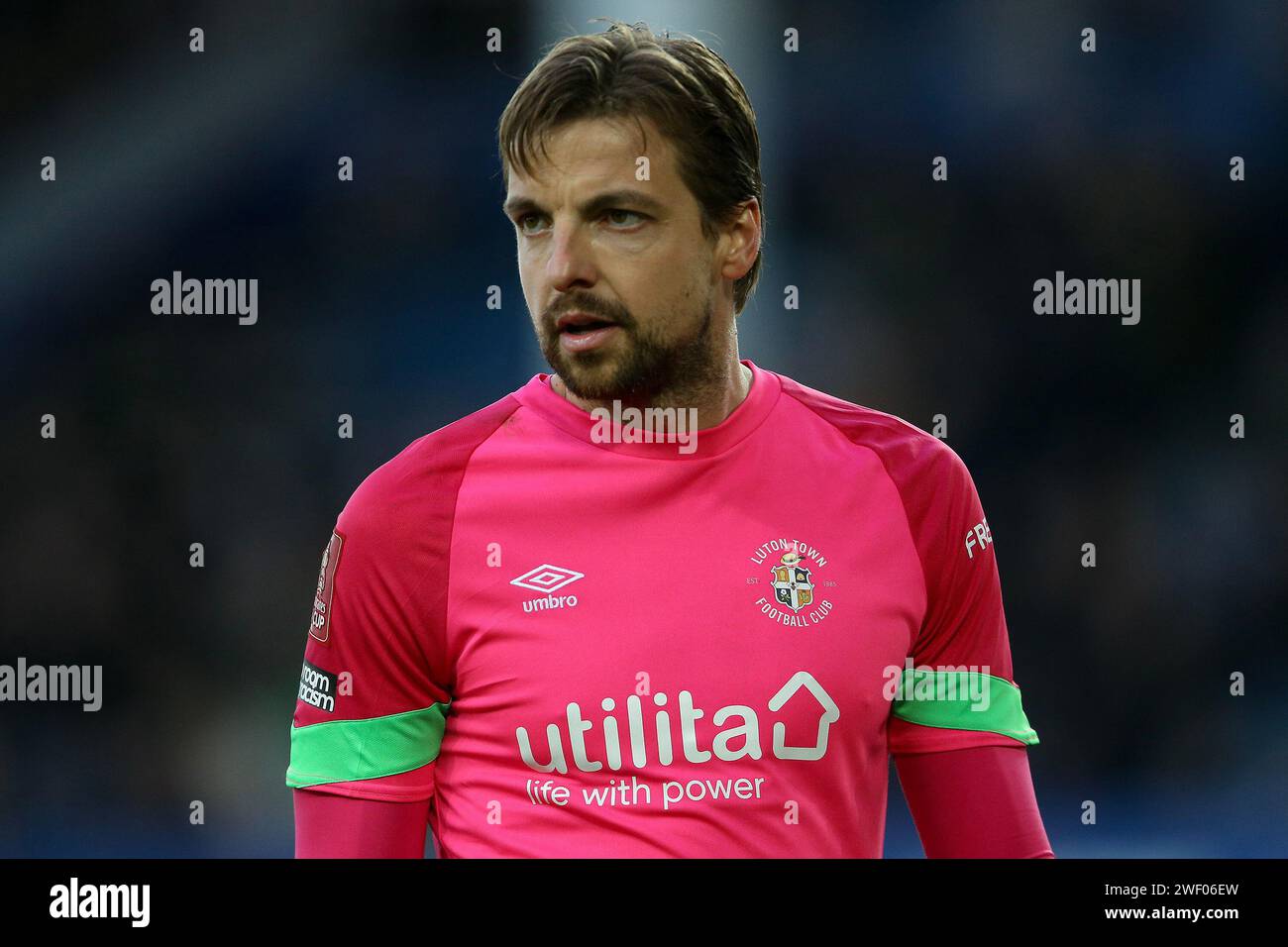 Liverpool, Regno Unito. 27 gennaio 2024. Tim Krul, il portiere del Luton Town, guarda. Emirates fa Cup, 4° round match, Everton contro Luton Town al Goodison Park di Liverpool sabato 27 gennaio 2024. Questa immagine può essere utilizzata solo per scopi editoriali. Solo per uso editoriale, foto di Chris Stading/Andrew Orchard fotografia sportiva/Alamy Live news credito: Andrew Orchard fotografia sportiva/Alamy Live News Foto Stock