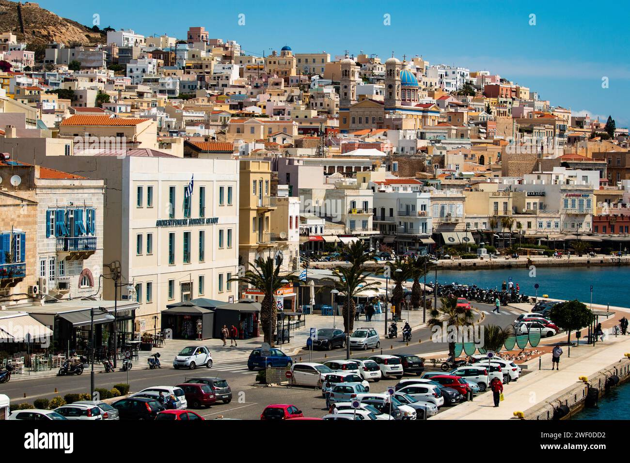 L'Ermoupoli sull'isola greca di Syros nelle Isole Cicladi Foto Stock