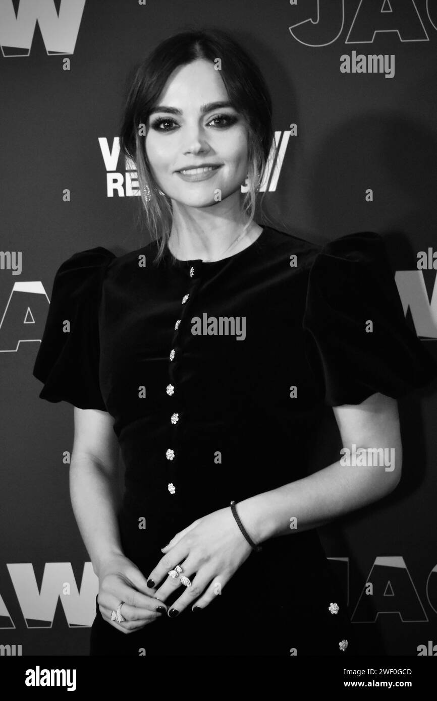 L'attrice Jenna Coleman nella foto alla premiere britannica di "Jackdaw". Credito: James Hind/Alamy. Foto Stock