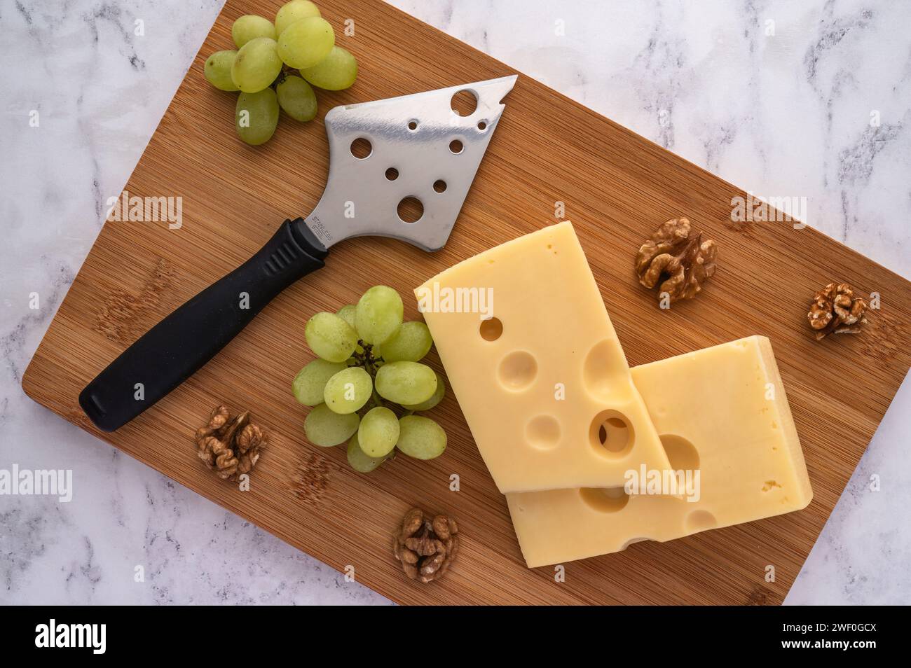 Formaggio, noci e uva Foto Stock
