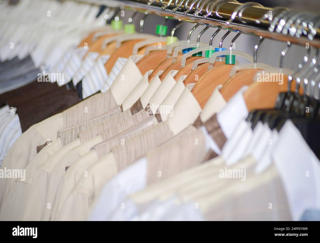 Abbigliamento da lavoro formale per uomo e ragazzo in un grande magazzino Foto Stock