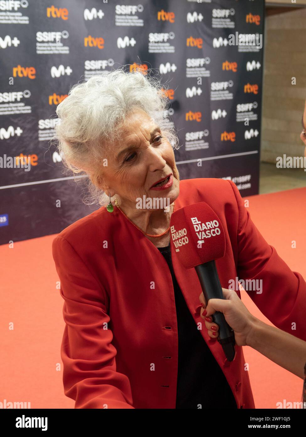 FESTIVAL DE CINE DE SAN SEBASTIAN / SPAGNA /ZINEMALDIA / MARISA PAREDES - ALFOMBRA ROJA - FESTIVAL INTERNAZIONALE DEL CINEMA Foto Stock