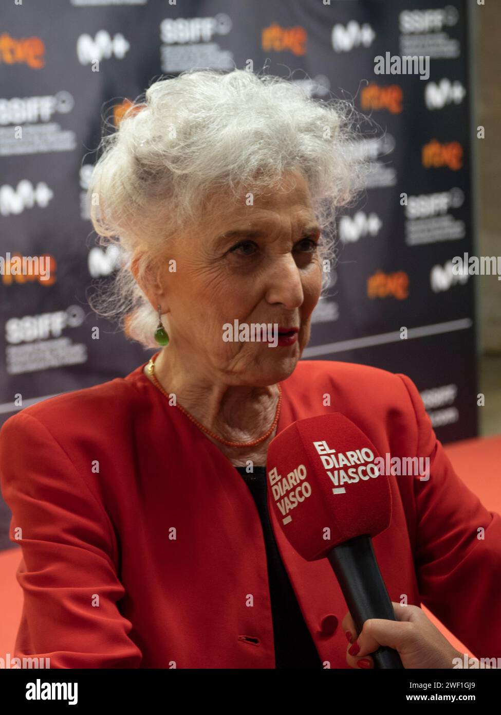 FESTIVAL DE CINE DE SAN SEBASTIAN / SPAGNA /ZINEMALDIA / MARISA PAREDES - ALFOMBRA ROJA - FESTIVAL INTERNAZIONALE DEL CINEMA Foto Stock
