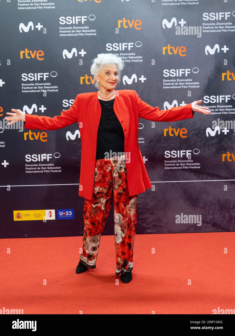 FESTIVAL DE CINE DE SAN SEBASTIAN / SPAGNA /ZINEMALDIA / MARISA PAREDES - ALFOMBRA ROJA - FESTIVAL INTERNAZIONALE DEL CINEMA Foto Stock