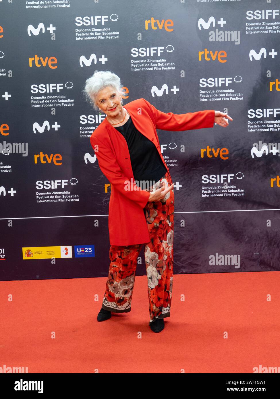 FESTIVAL DE CINE DE SAN SEBASTIAN / SPAGNA /ZINEMALDIA / MARISA PAREDES - ALFOMBRA ROJA - FESTIVAL INTERNAZIONALE DEL CINEMA Foto Stock