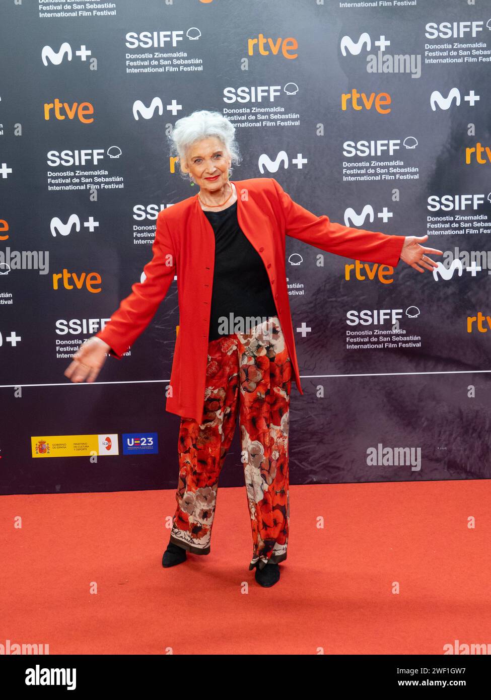 FESTIVAL DE CINE DE SAN SEBASTIAN / SPAGNA /ZINEMALDIA / MARISA PAREDES - ALFOMBRA ROJA - FESTIVAL INTERNAZIONALE DEL CINEMA Foto Stock