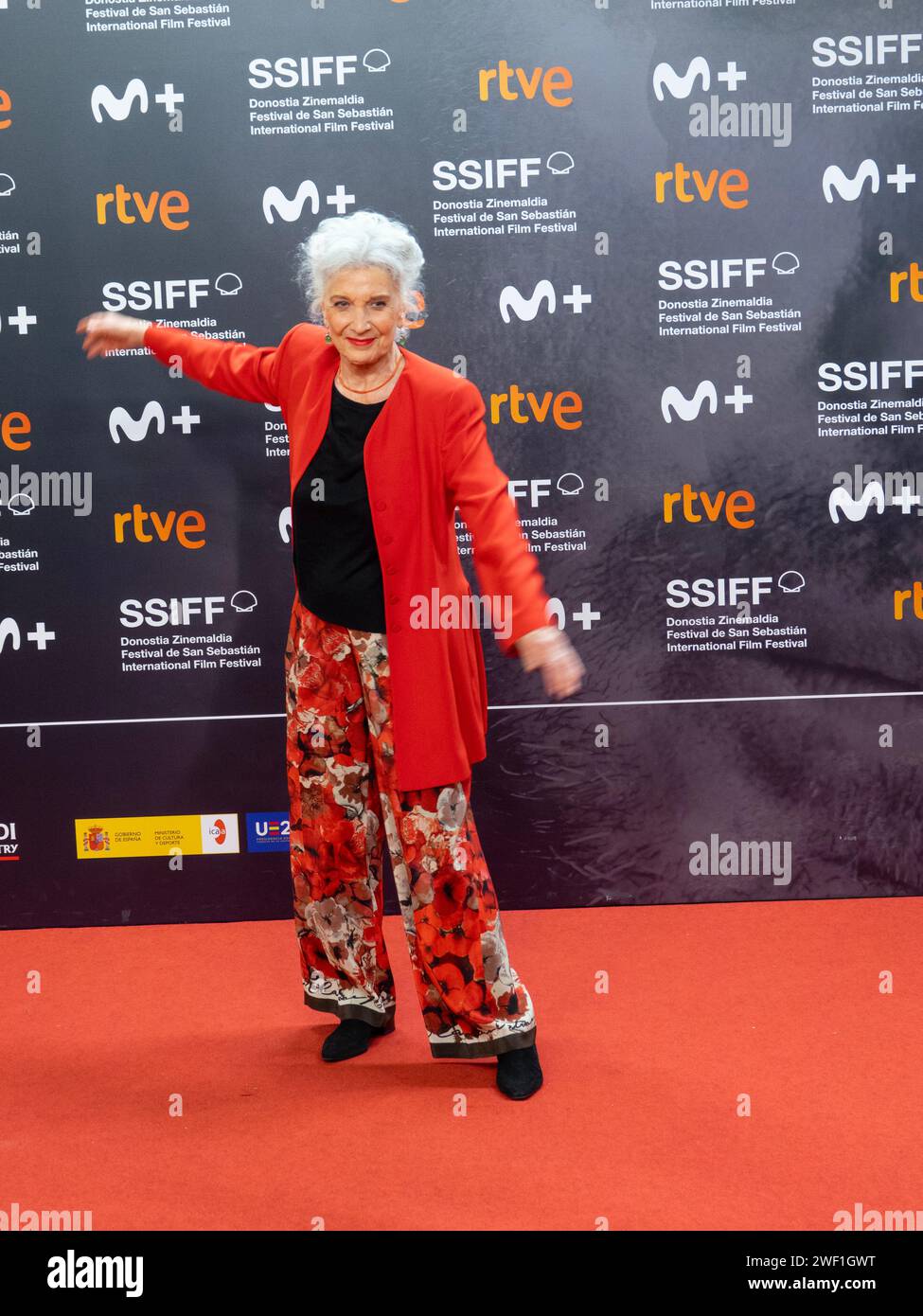 FESTIVAL DE CINE DE SAN SEBASTIAN / SPAGNA /ZINEMALDIA / MARISA PAREDES - ALFOMBRA ROJA - FESTIVAL INTERNAZIONALE DEL CINEMA Foto Stock