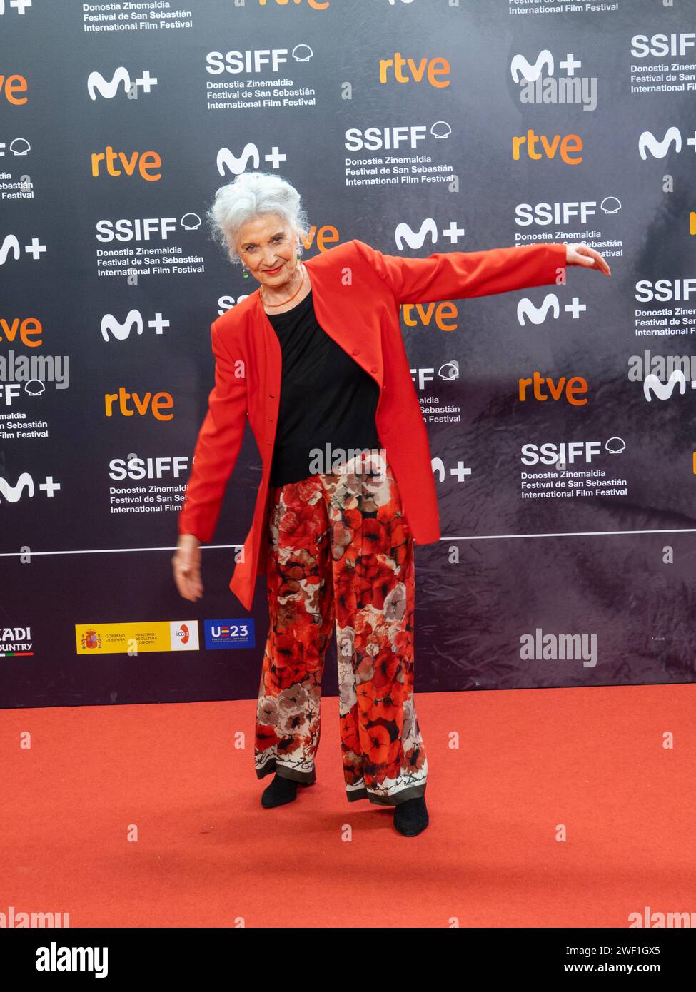 FESTIVAL DE CINE DE SAN SEBASTIAN / SPAGNA /ZINEMALDIA / MARISA PAREDES - ALFOMBRA ROJA - FESTIVAL INTERNAZIONALE DEL CINEMA Foto Stock