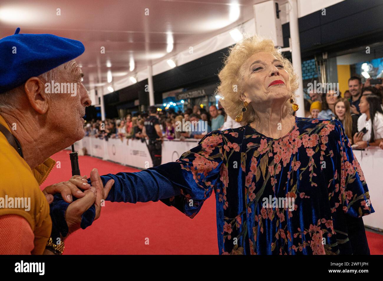 FESTIVAL DE CINE DE SAN SEBASTIAN / SPAGNA /ZINEMALDIA / MARISA PAREDES - ALFOMBRA ROJA - FESTIVAL INTERNAZIONALE DEL CINEMA Foto Stock