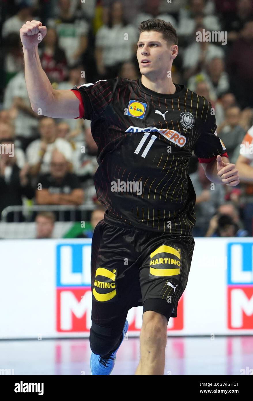 Sebastian Heymann tedesco durante la gara di pallamano maschile EHF Euro 2024, semiFinals tra Germania e Danimarca il 26 gennaio 2024 alla Lanxess-Arena di Colonia Foto Stock