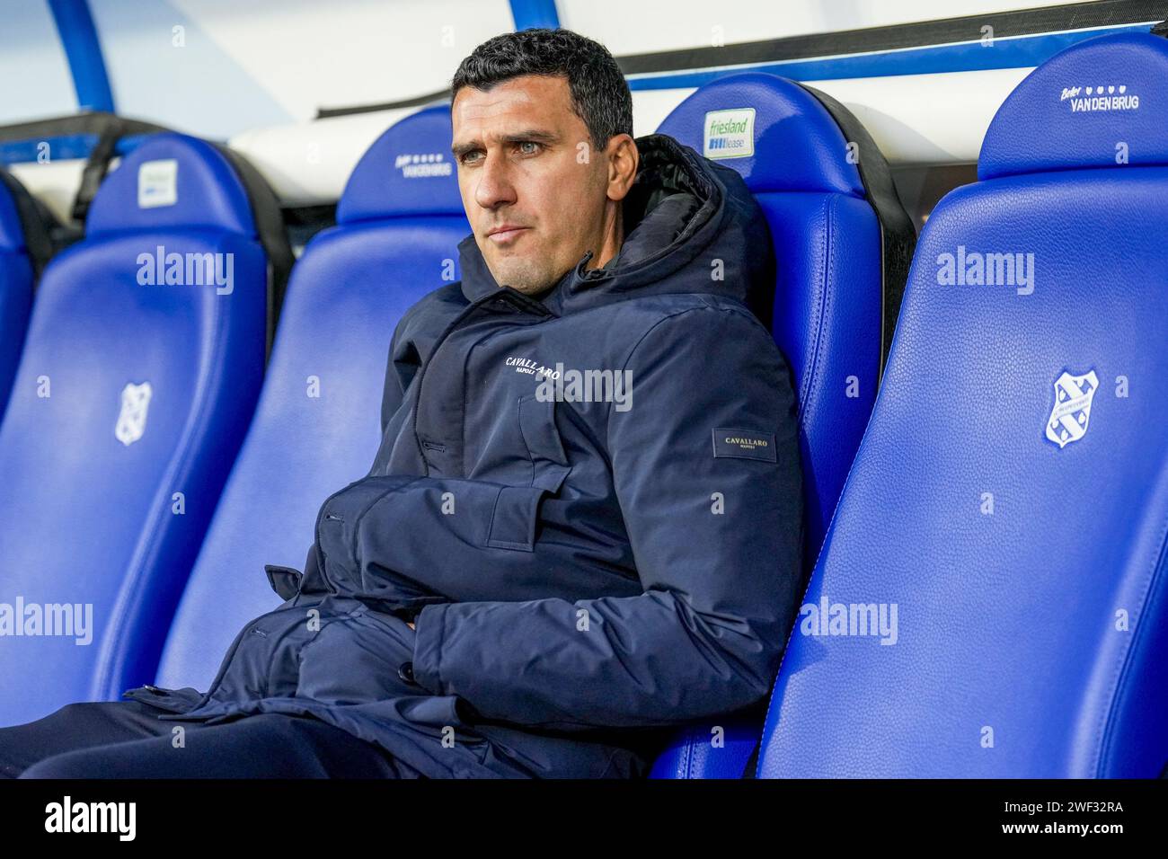 Heerenveen, Paesi Bassi. 28 gennaio 2024. HEERENVEEN, 28-01-2024, Abe Lenstra stadion, stagione 2023/2024, Dutch Eredivisie Football tra SC Heerenveen e AZ, allenatore AZ Maarten Martens credito: Pro Shots/Alamy Live News Foto Stock