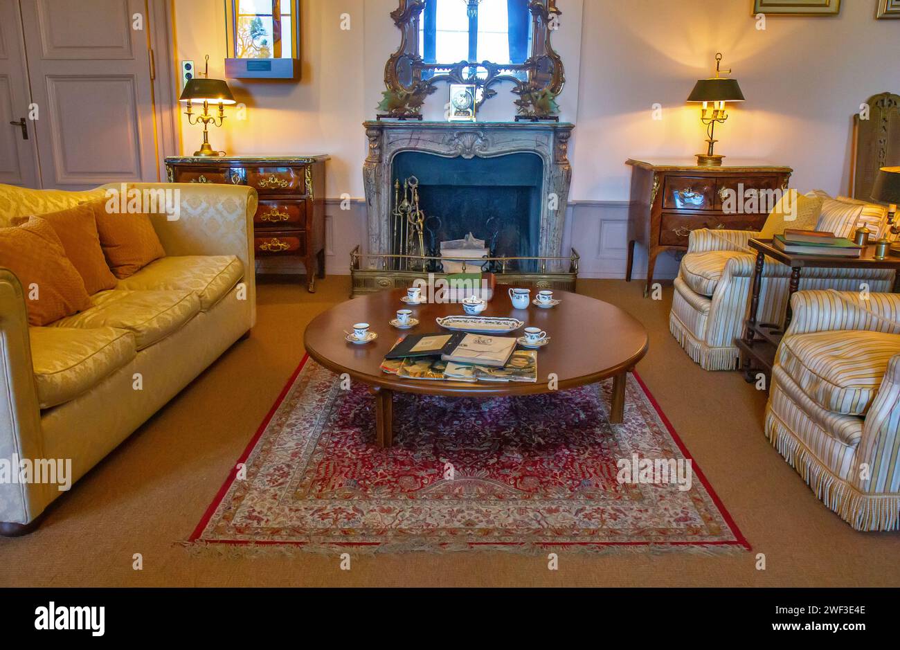 Interno del salotto vecchio stile Foto Stock