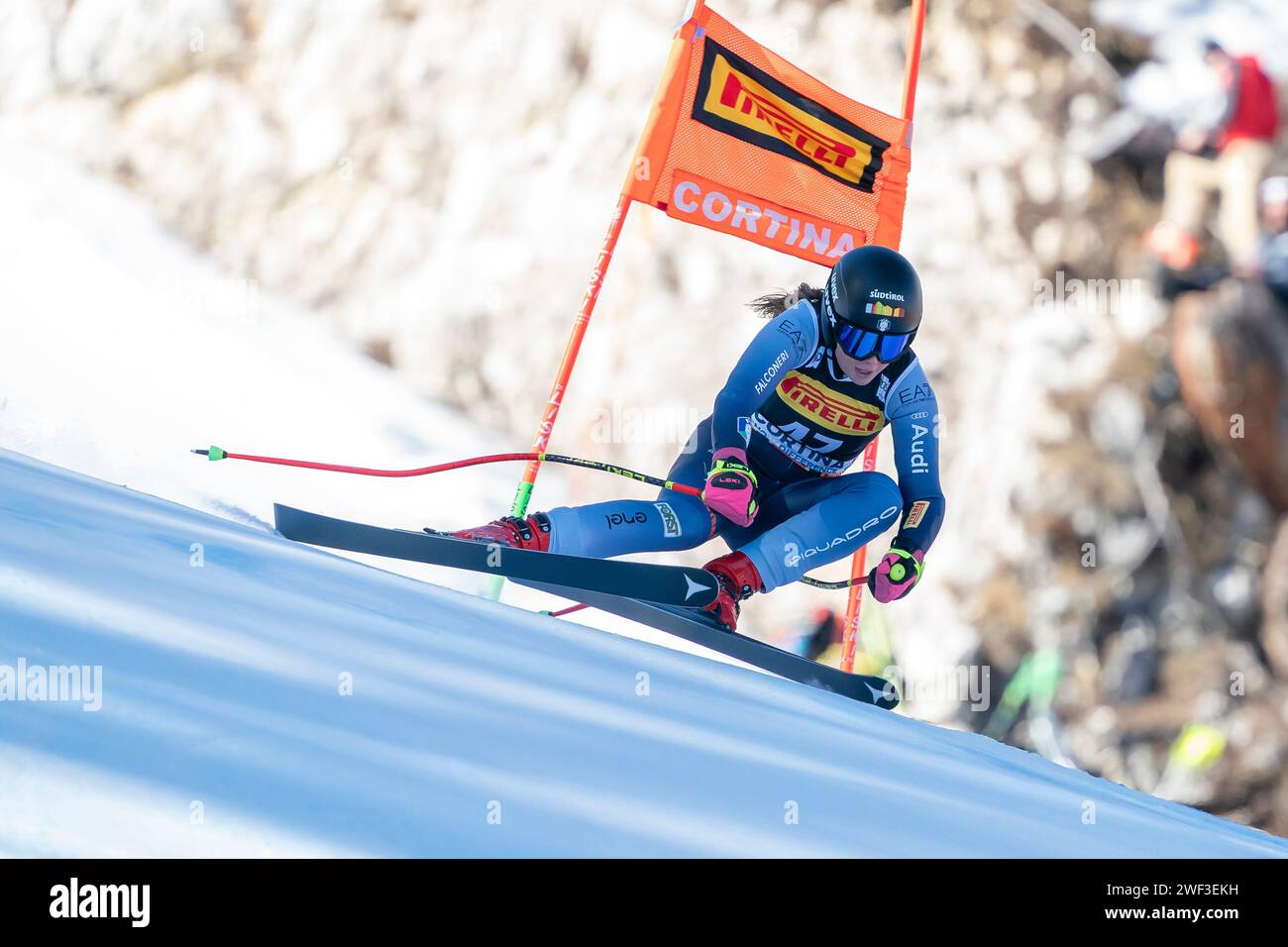 Cortina d’Ampezzo, Italia 28 gennaio 2024. DELAGO Nadia (Ita) gareggia nella Audi Fis Alpine Ski World Cup Women's Super-G Race sul tracciato Olympia nella catena dolomitica. Crediti: MAURO DALLA POZZA/Alamy Live News Foto Stock
