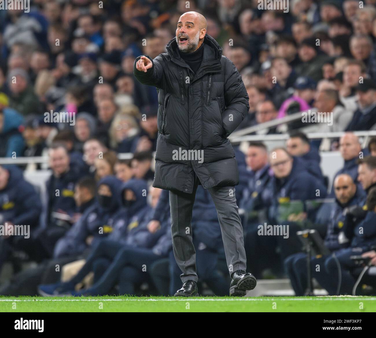 Londra, Regno Unito. 26 gennaio 2024 - Tottenham Hotspur contro Manchester City - fa Cup R4 - Tottenham Hotspur Stadium. Il direttore del Manchester City Pep Guardiola. Credito immagine: Mark Pain / Alamy Live News Foto Stock
