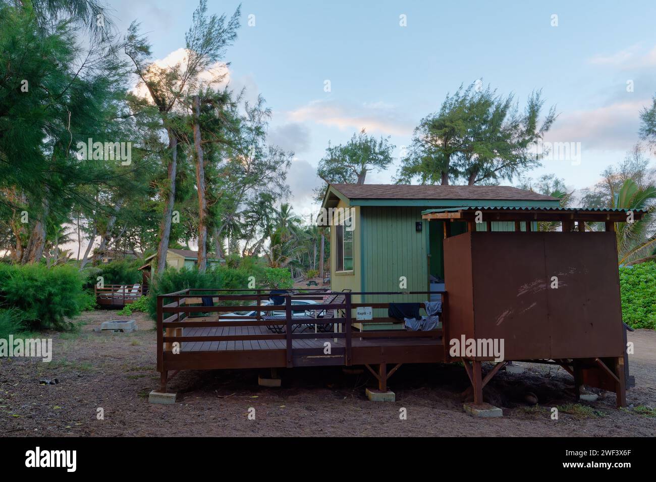 La vista del Kumu Camp si trova nella Baia di Anahola, Isola di Kauai, Hawaii Foto Stock