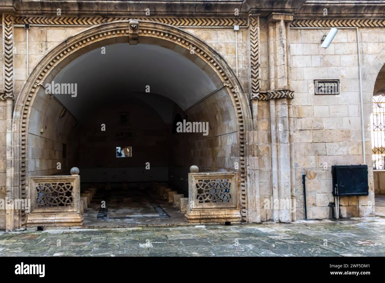 Interno di Urfa Selahaddin Eyyubi Camii, interno della moschea Selahaddin, Sanliurfa, Turchia sud-orientale Foto Stock