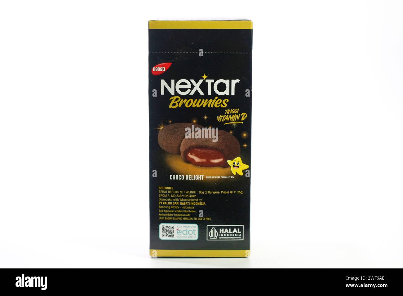 Una confezione di Nextar Brownies Choco Delight isolata su sfondo bianco Foto Stock
