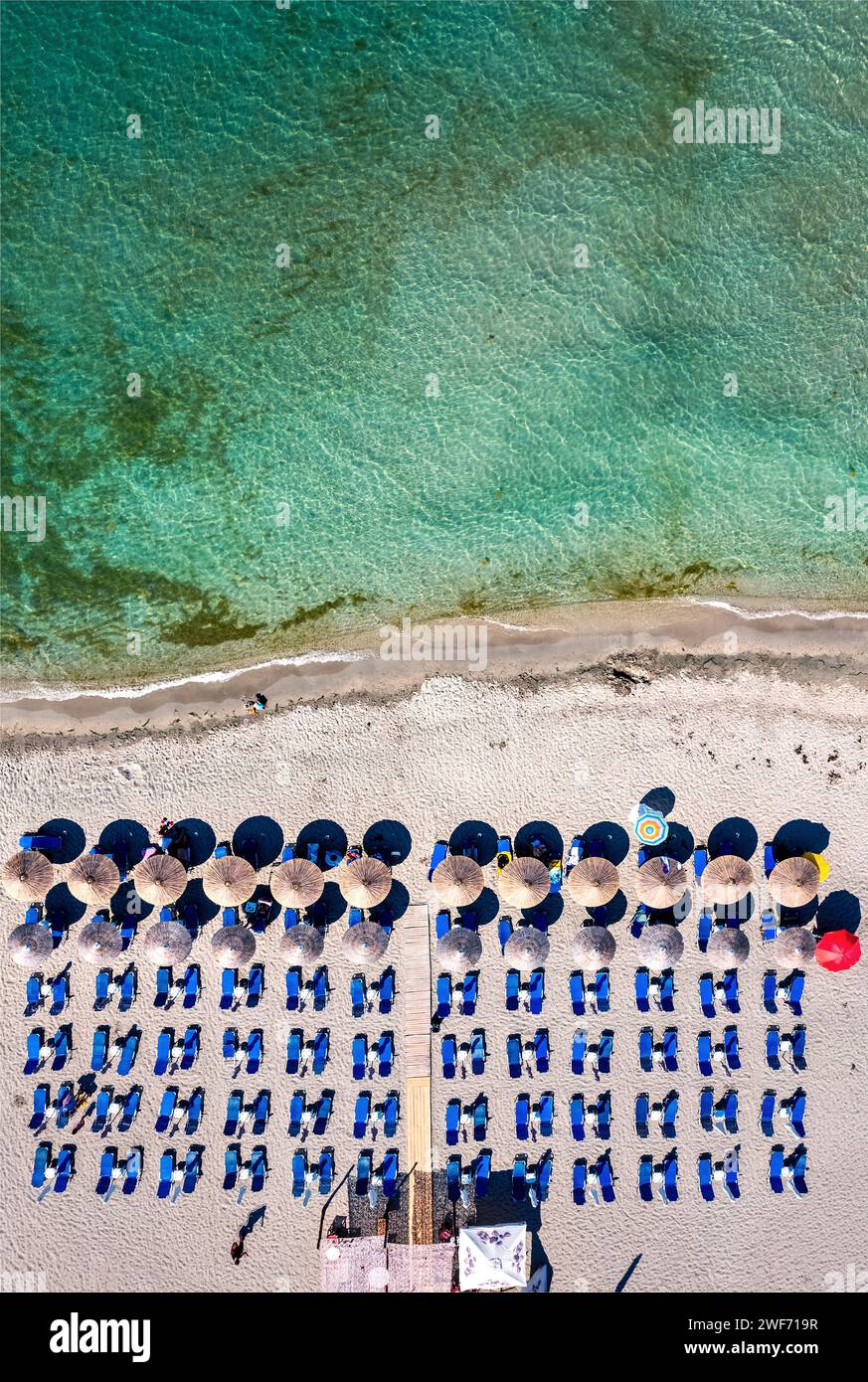 La spiaggia del villaggio di Stomio, sul bordo meridionale del delta del fiume Pineios, sul Mar Egeo. Larissa, Tessaglia, Grecia. Foto Stock