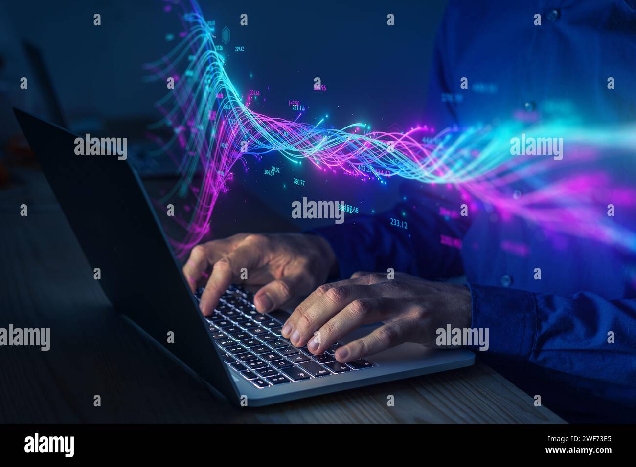 Tecnologia di intelligenza artificiale per l'analisi dei big data. Persona che utilizza la rete neurale e l'intelligenza artificiale per analizzare informazioni complesse. Flusso di dati e pipeline per a. Foto Stock
