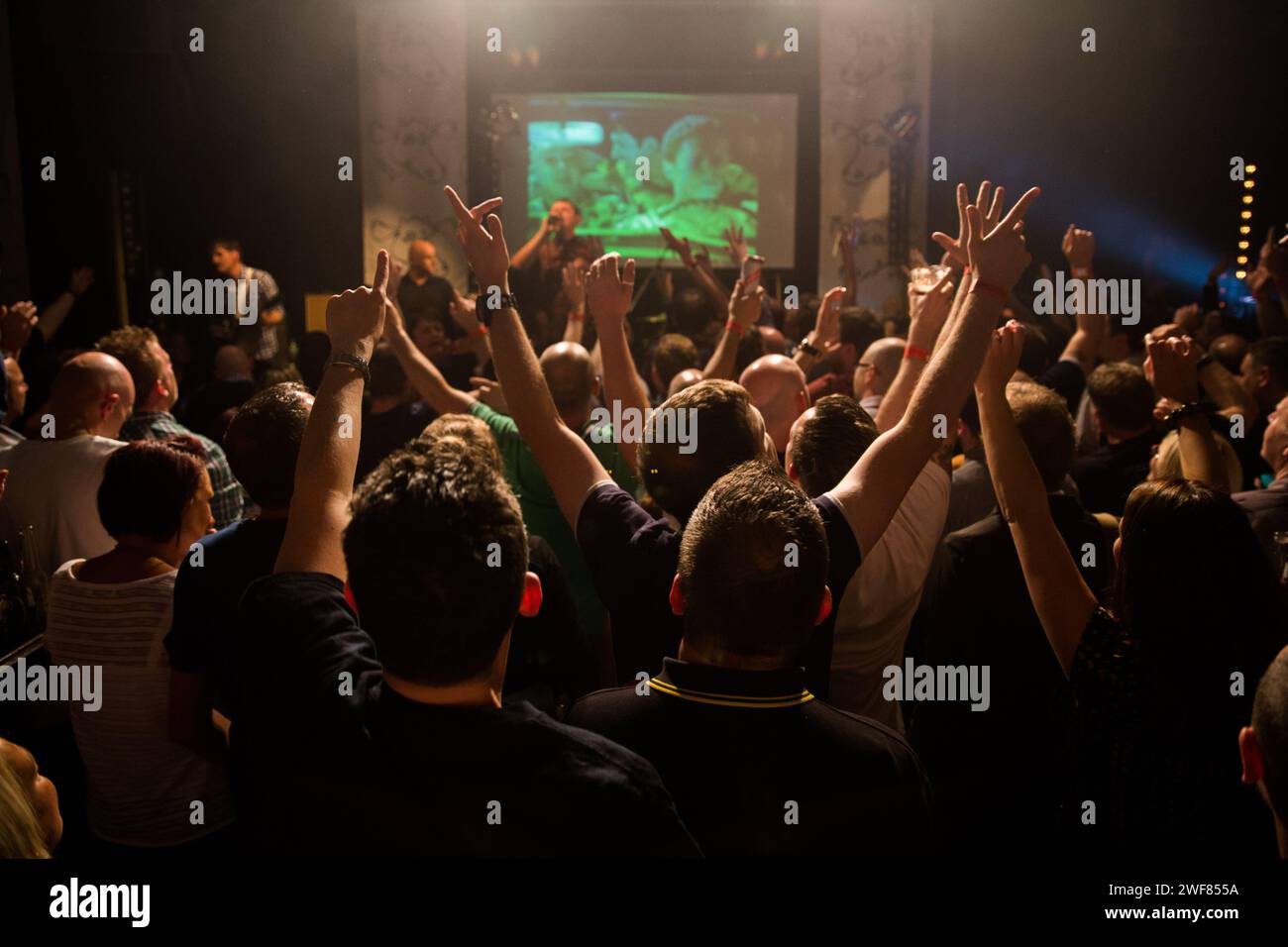 I tappeti Inspiral suonano Saturn 5 al loro ritorno di Manchester alla Band on the Wall il 7 giugno 2014 Foto Stock