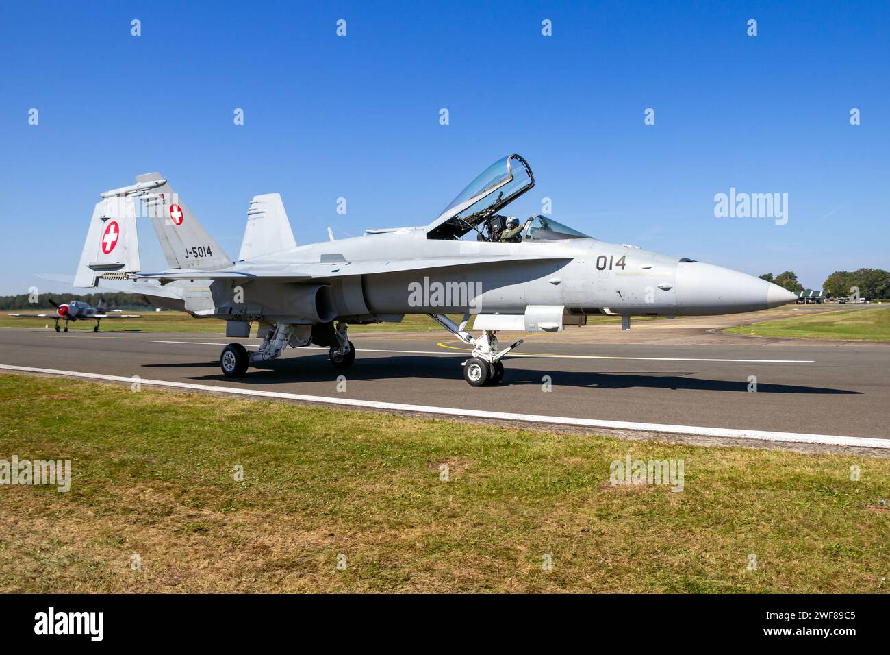 Caccia Swiss Air Force McDonnell Douglas fa-18 Hornet in volo sopra la base aerea Kleine-Brogel. 8 settembre 2018 Foto Stock