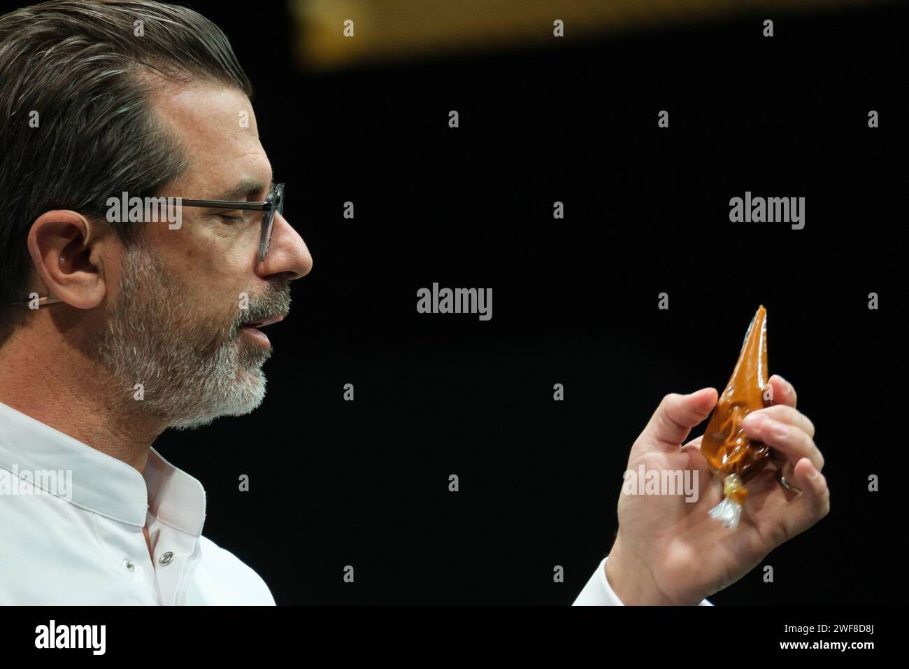 Lo chef svizzero Andreas Caminada dello Schloss Schauenstein durante l'edizione del congresso gastronomico internazionale di Madrid, Madrid 29 gennaio 2024 Spagna (foto di Oscar Gonzalez/Sipa USA) (foto di Oscar Gonzalez/Sipa USA) Foto Stock