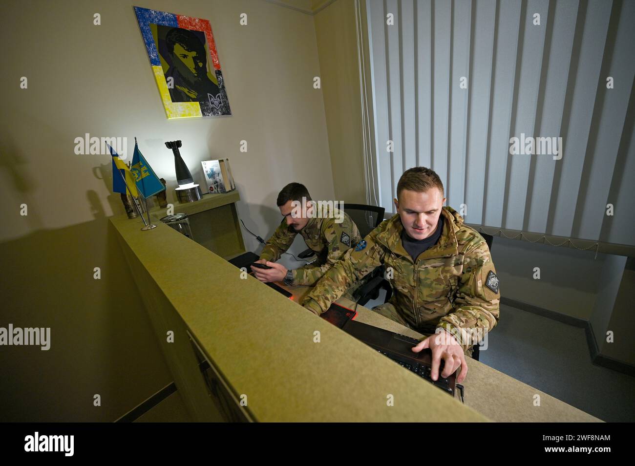 Non esclusiva: LEOPOLI, UCRAINA - 26 GENNAIO 2024 - il primo centro di reclutamento del 1° battaglione separato 'da Vinci Wolves' che prende il nome da Dmytro Kotsi Foto Stock