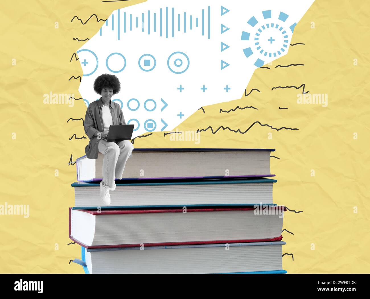 Creazione e analisi dei contenuti. Collage con una giovane donna con un notebook seduto sui libri. Foto Stock