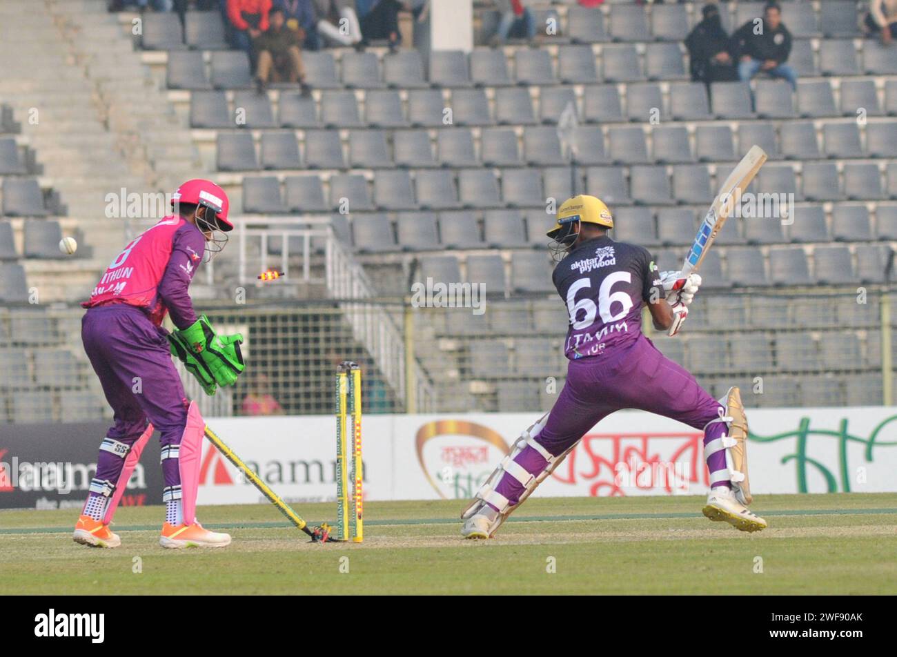 Sylhet, Bangladesh. 29 gennaio 2024. TANZID HASAN, giocatore di cricket bengalese, in azione. Sylhet Strikers contro i Chattogram Challengers, la Bangladesh Premier League al Sylhet International Stadium. Foto Stock