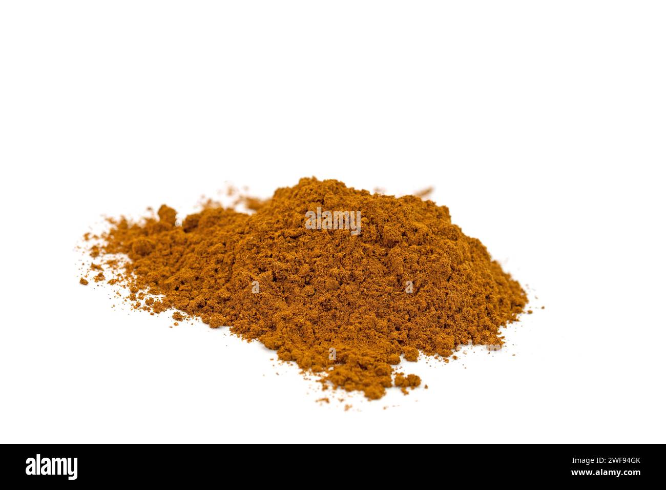 Zimt, Cinnamomum verum, vor weißem Hintergrund Foto Stock