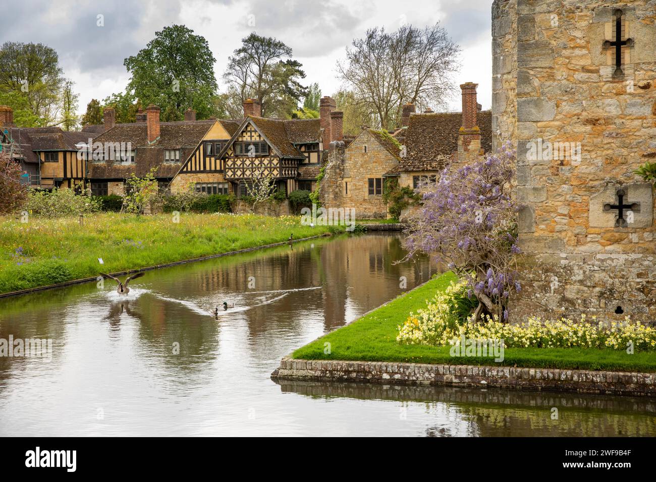 Regno Unito, Inghilterra Kent, Hever, Hever Castle, Tudor Village accommodation, costruito da William Astor Foto Stock