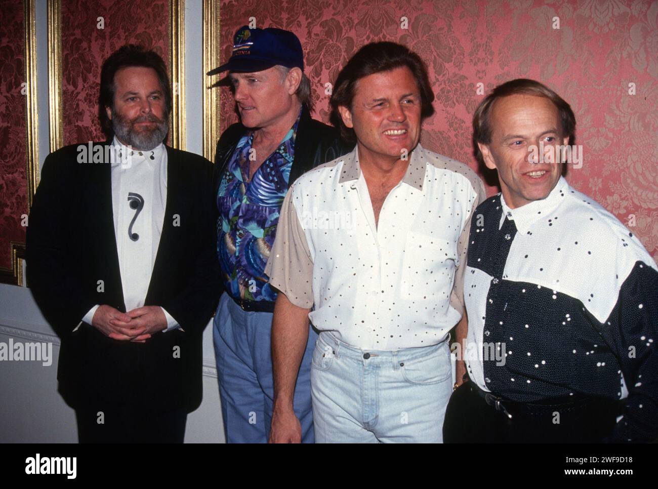 Carol Wilson, Mike Love, Bruce Johnson, al Jardine dei Beach Boys, 1991. ph: John Barrett/PHOTOlink/Courtesy Everett Collection (Carol Wilson Mike Love Bruce Johnson al Jardine6717) Foto Stock