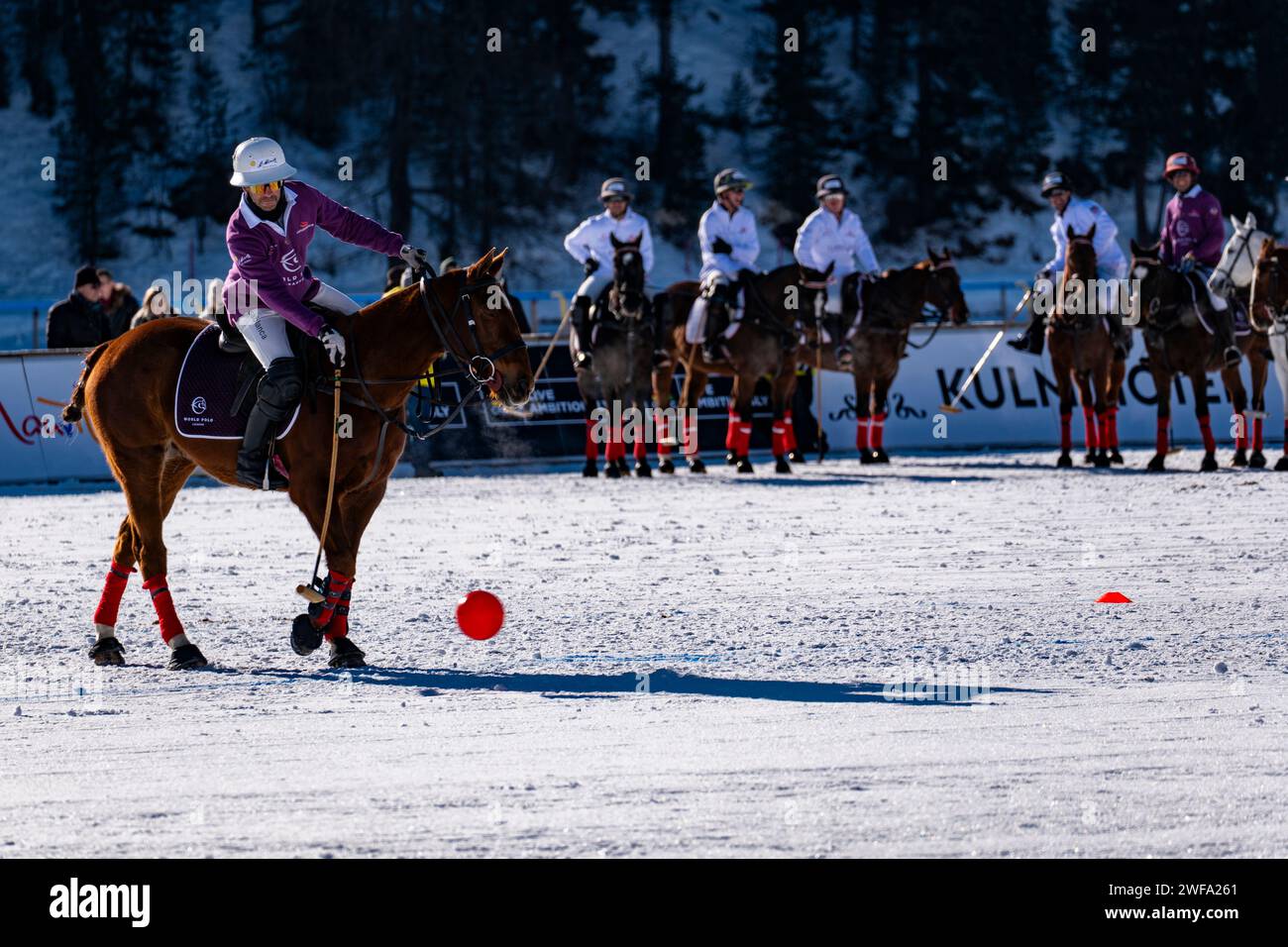 St Moritz - 28 gennaio 2024: Azioni di gioco e cerimonia di premiazione alle finali della Coppa del mondo di Polo neve St.Moritz 2024 Foto Stock