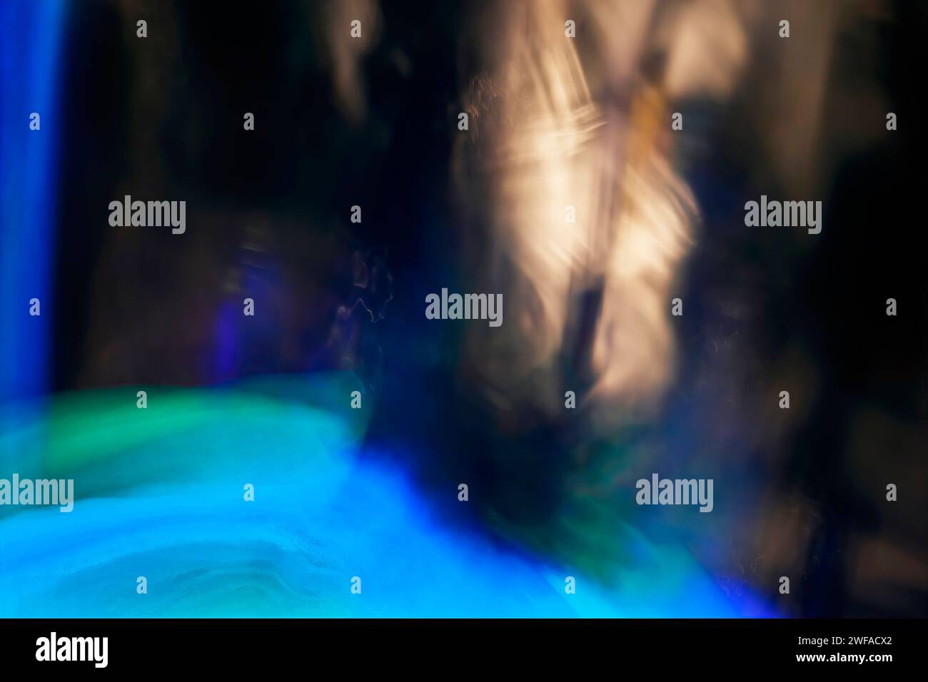X Ray. Splendide foto icm astratte di colore blu, verde, bianco e nero per stampe artistiche. Foto Stock