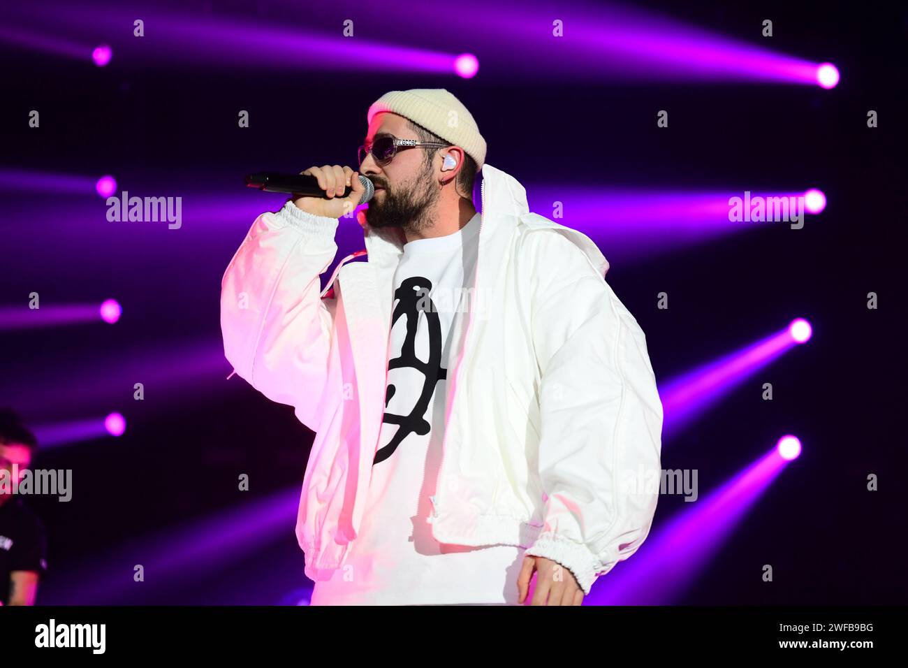 Assago, Italia. 29 gennaio 2024. I cantanti italiani Coez & Frah Quintale si esibiscono durante il "Coez & Frah Quintale Lovebars Live Tour 2024", al Mediolanum Forum, Assago, Lombardia, Italia, 29/01/24 credito: Agenzia fotografica indipendente/Alamy Live News Foto Stock