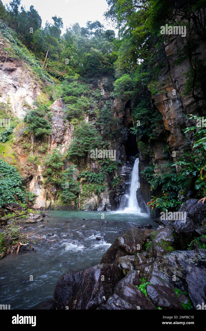 Cascata salto do Cabrito nell'isola di São Miguel nelle Azzorre Foto Stock
