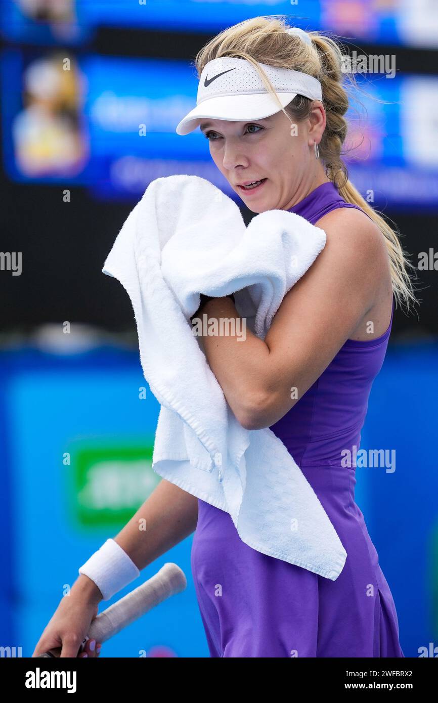 Katie Boulter della Gran Bretagna in azione durante i quarti di finale dell'ITF Women's World Tennis Tour W60 2023 a Canberra, in Australia Foto Stock