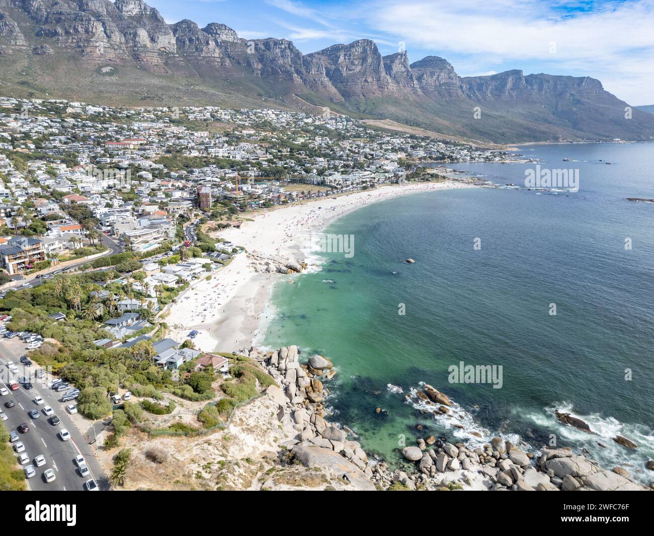 Camps Bay Beach, Camps Bay, città del Capo, Sudafrica Foto Stock