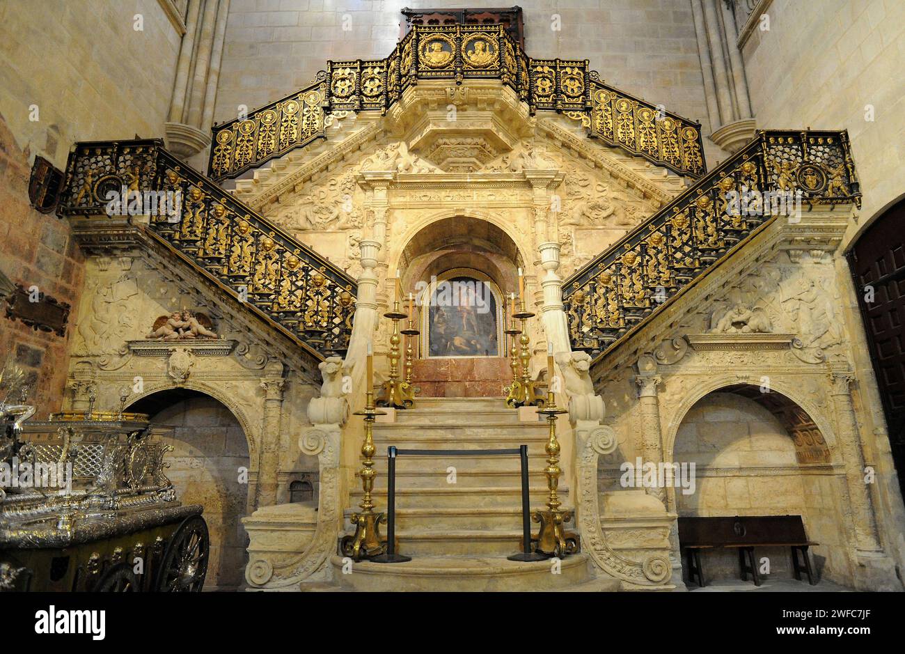 Città di Burgos, Catedral de Santa Maria Escalera dorada (scale dorate) di Diego de Siloe. Provincia di Burgos, Castilla y Leon, Spagna. Foto Stock