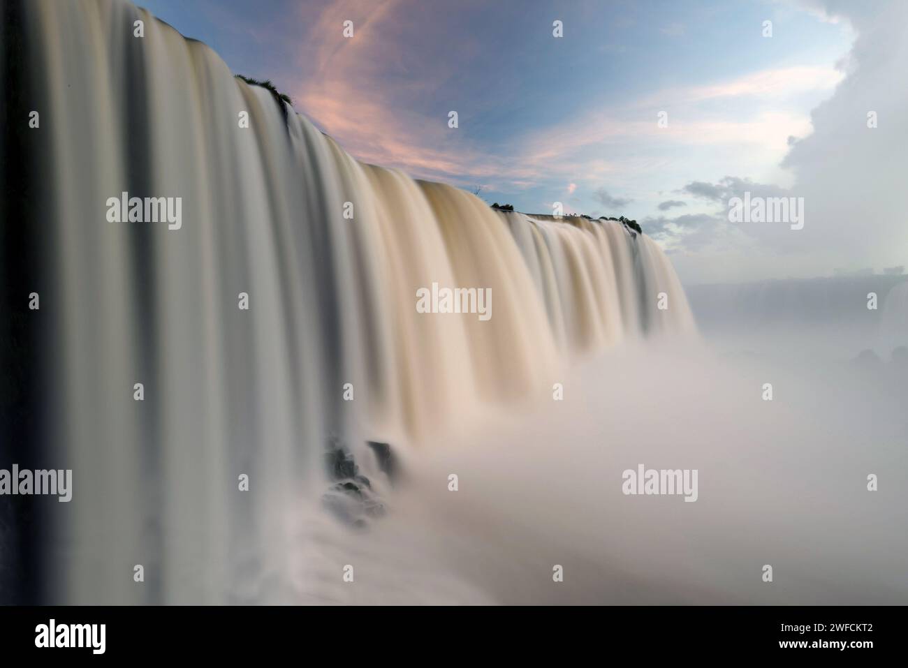 Cascate dell'Iguazú - Parco Nazionale dell'Iguazú locale: Foz do Iguazú , Parana , Brasile data: 02/2015 codice: 04DIB406 autore:Andre Dib Foto Stock