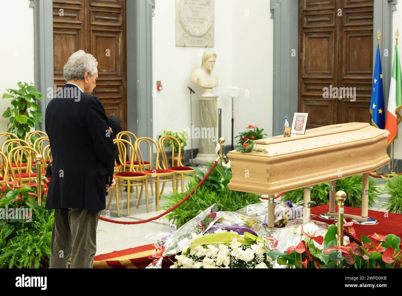 Roma, Italia. 30 gennaio 2024. L'ex Sindaco di Roma Francesco Rutelli rende omaggio a Sandra Milo all'interno della sala della Protomoteca del Campidoglio di Roma (Credit Image: © Matteo Nardone/Pacific Press via ZUMA Press Wire) SOLO PER USO EDITORIALE! Non per USO commerciale! Foto Stock