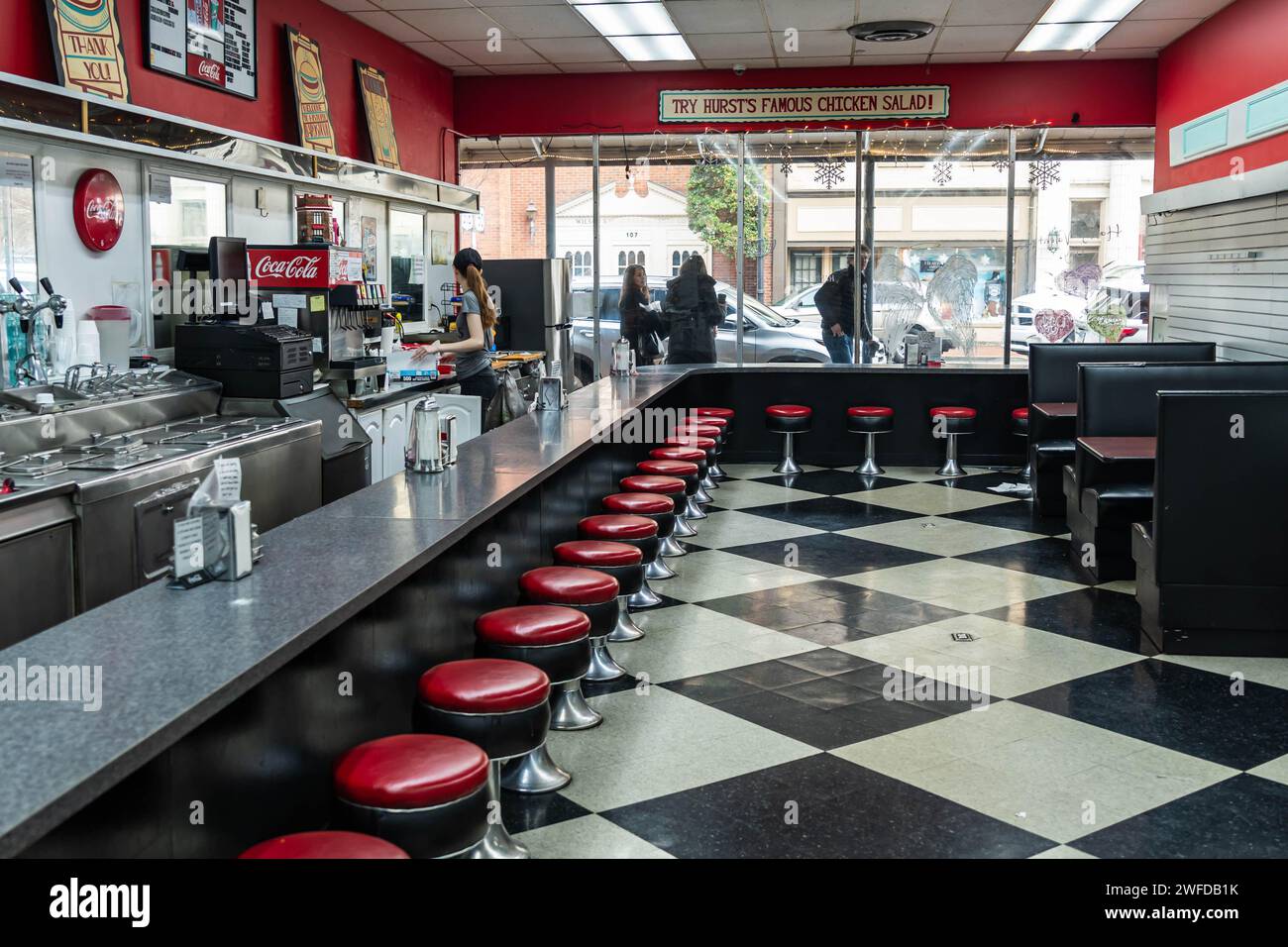 All'interno dell'Hurst Discount Drugs and Soda Shop, in attività da oltre 100 anni a Bardstown, Kentucky, Stati Uniti Foto Stock
