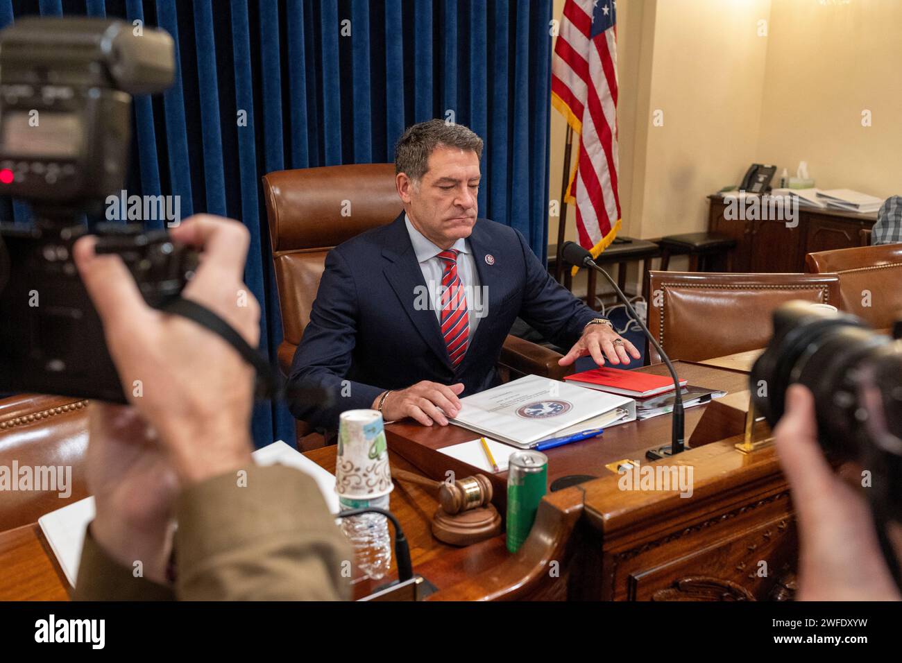 Washington, Distretto di Columbia, USA. 30 gennaio 2024. Rep. Mark Green (R-TN), presidente della House Committee on Homeland Security, martedì 30 gennaio 2024 a Washington. Il comitato si riunì per una sessione di markup per la risoluzione 863 della camera: Impeaching Alejandro Nicholas Mayorkas Segretario della sicurezza interna per alti crimini e reati minori. (Immagine di credito: © Eric Kayne/ZUMA Press Wire) SOLO USO EDITORIALE! Non per USO commerciale! Foto Stock