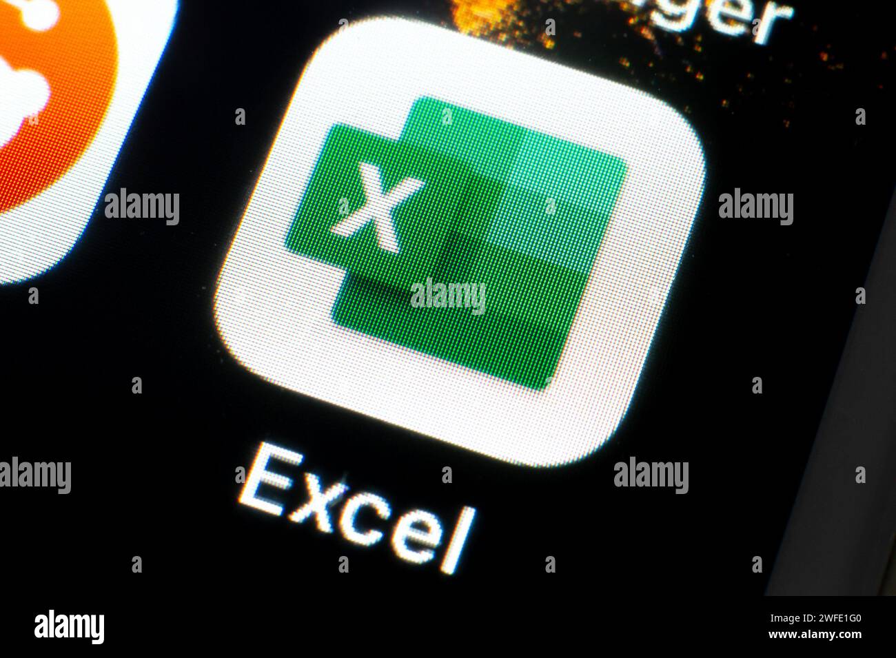 OSTRAVA, REPUBBLICA CECA - 2 AGOSTO 2023: Icona dell'app mobile Microsoft Office 365 Excel su smartphone Foto Stock