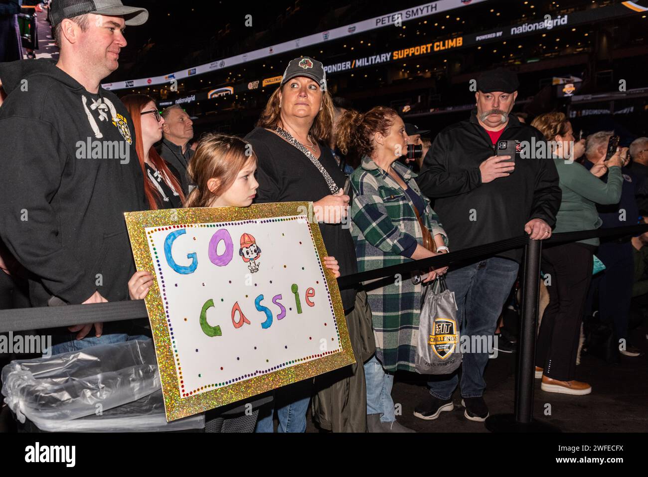 L'ottava edizione annuale della BFit Challenge, organizzata dalla Boston Bruins Foundation, raccogliendo fondi per le organizzazioni di beneficenza che sostengono i soccorritori e i membri militari. Foto Stock