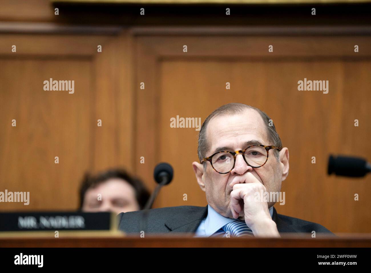 Washington, Stati Uniti. 30 gennaio 2024. Membro della sottocommissione giudiziaria della camera sulla Costituzione e rappresentante del governo limitato Jerry Nadler, D-NY, guarda durante una sottocommissione giudiziaria della camera sulla Costituzione e governo limitato sul confine meridionale presso il Campidoglio degli Stati Uniti a Washington, DC martedì 30 gennaio 2024. Foto di Bonnie Cash/UPI credito: UPI/Alamy Live News Foto Stock