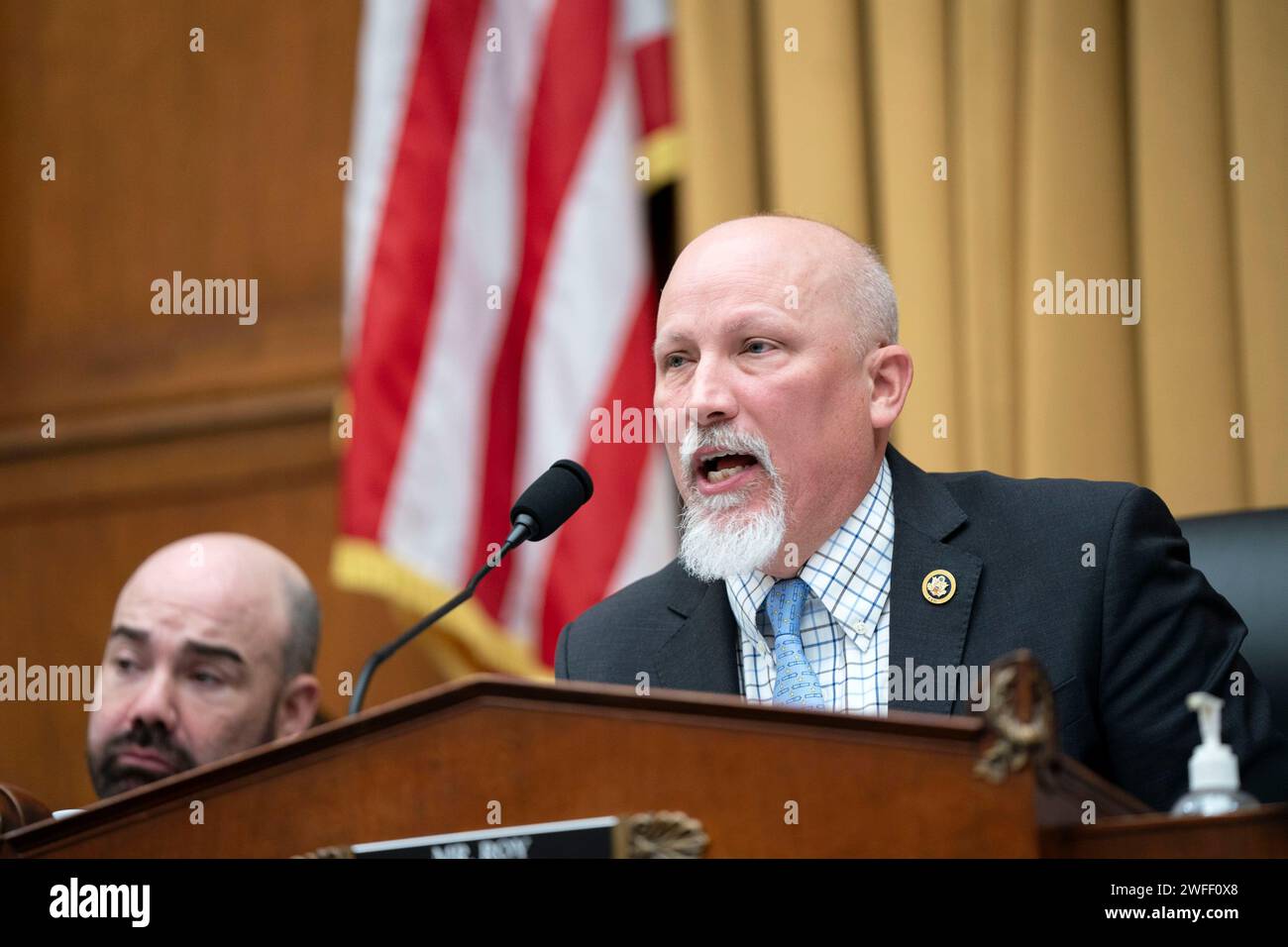 Washington, Stati Uniti. 30 gennaio 2024. Il presidente della sottocommissione giudiziaria della camera sulla Costituzione e il rappresentante del governo limitato Chip Roy, R-TX, parla durante una sottocommissione giudiziaria della camera sulla Costituzione e il governo limitato sul confine meridionale presso il Campidoglio degli Stati Uniti a Washington, DC martedì 30 gennaio 2024. Foto di Bonnie Cash/UPI credito: UPI/Alamy Live News Foto Stock