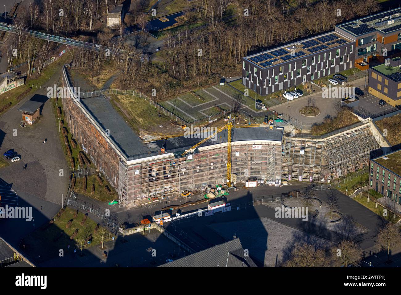 Luftbild, Westpark, Alleestraße und Gerard-Mortier-Platz am Westpark, Kultur Ruhr GmbH Gebäude, Colosseum historische Sehenswürdigkeit, Kruppwerke, Bochum, Ruhrgebiet, Nordrhein-Westfalen, Deutschland ACHTUNGxMINDESTHONORARx60xEURO *** Vista aerea, Westpark, Alleestraße e Gerard Mortier Platz am Westpark, edificio Kultur Ruhr GmbH, monumento storico del Colosseo, Kruppwerke, Bochum, zona della Ruhr, Renania settentrionale-Vestfalia, Germania ATTENTIONxMINDESTHONORARx60xEURO Foto Stock