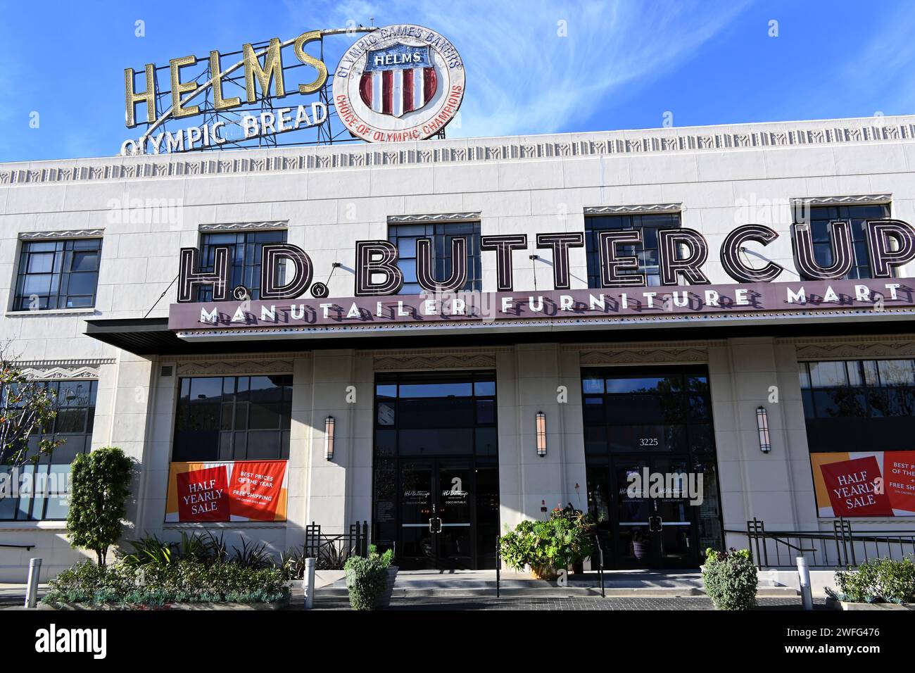 CULVER CITY, CALIFORNIA - 28 GENNAIO 2023: The H.D. Buttercup Manutailer Furniture Mart nell'Helms Bakery District. Foto Stock