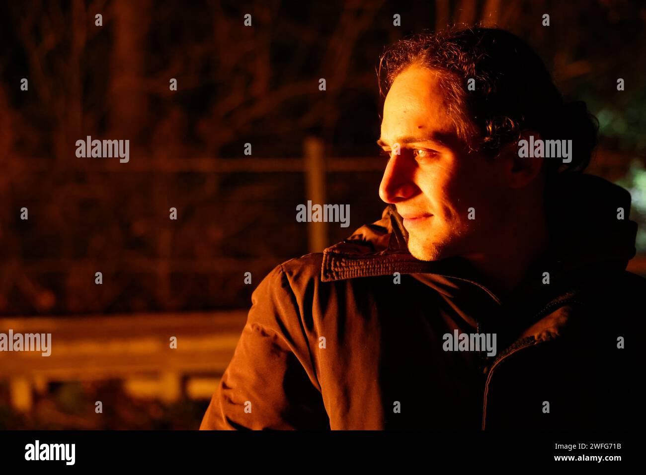 Marsiglia, Francia. 30 gennaio 2024. © PHOTOPQR/LA PROVENCE/Gilles Bader ; Marsiglia ; 30/01/2024 ; nuit avec les Agricteurs sur l A51 Marsiglia; 01/30/2024; l'autostrada A51 rimane bloccata in entrambe le direzioni allo svincolo con l'autostrada A8. Gli agricoltori continuano le loro azioni di protesta. Foto: Di notte con i contadini sull'autostrada A51. Credito: MAXPPP/Alamy Live News Foto Stock